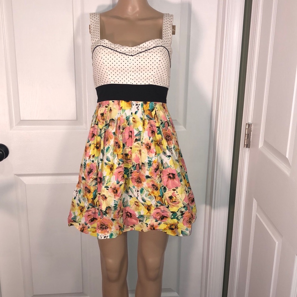 City Triangles Multi-Color Dress. NWT. 5